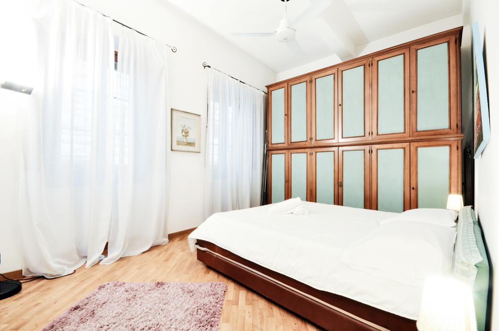 Uffizi Apartment 2 Флоренція Номер фото